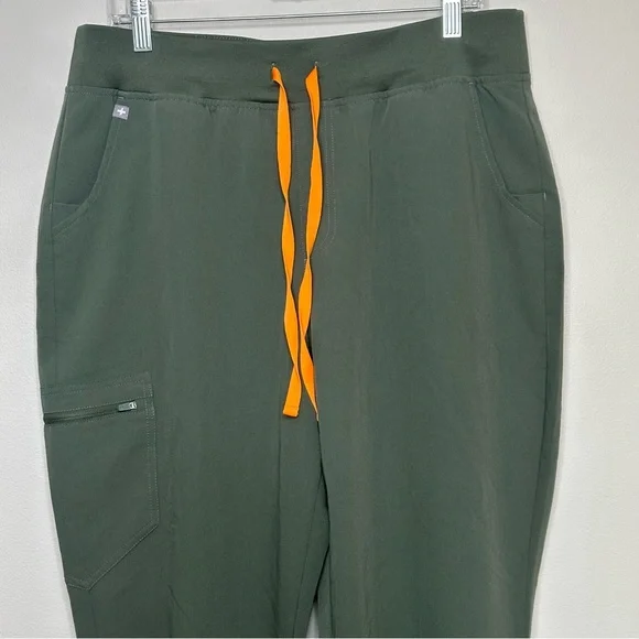 Figs Technical Collection Scrub Joggers - Picture 3 of 7